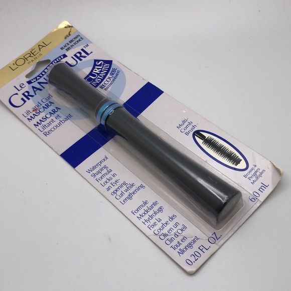 Clinique Blush Powder, shadow quad, L’ORÉAL Mascara - Picture 7 of 7